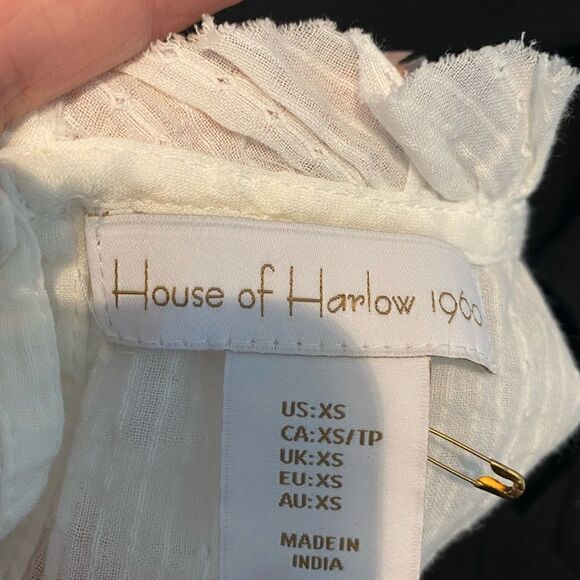 NWT House of Harlow 1960 Dainty Boho Lightweight Sleeveless Off White Top - Picture 12 of 15